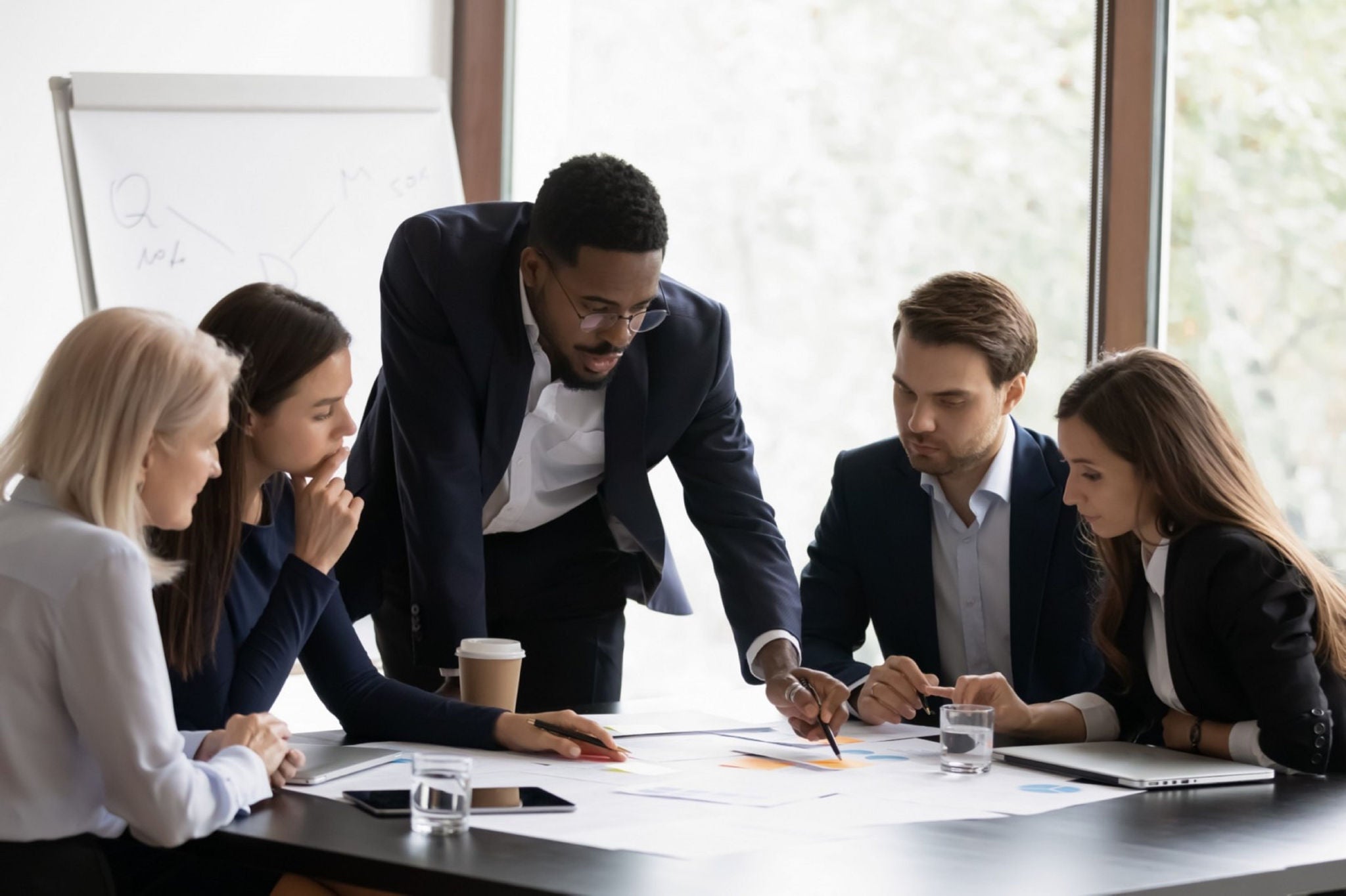 Groupe de travail en réunion