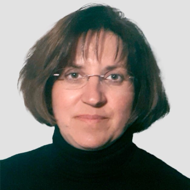 Photographic portrait of Cathy Dagostino